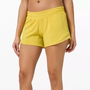 Lululemon hotty hot low rise 2.5 inch